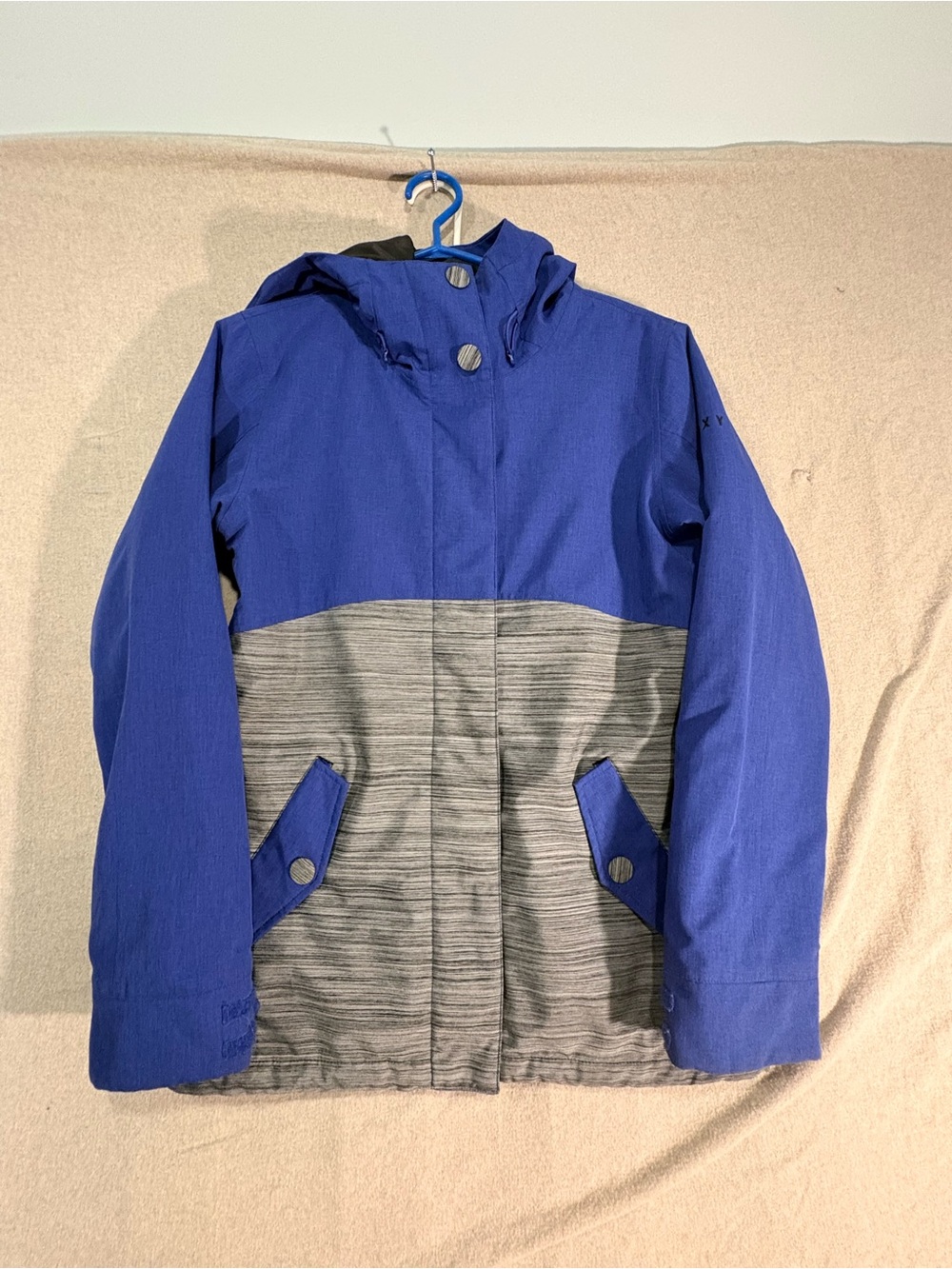 Roxy Kids Two-Tone Blue and Gray Hooded Jacket. Size Medium